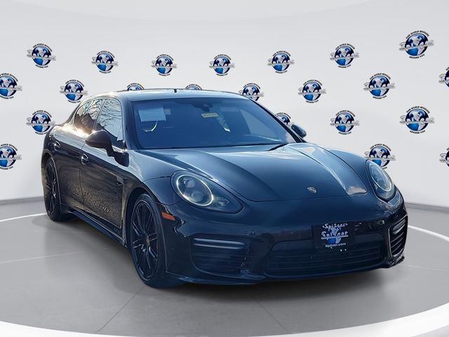 2016 Porsche Panamera GTS's photo