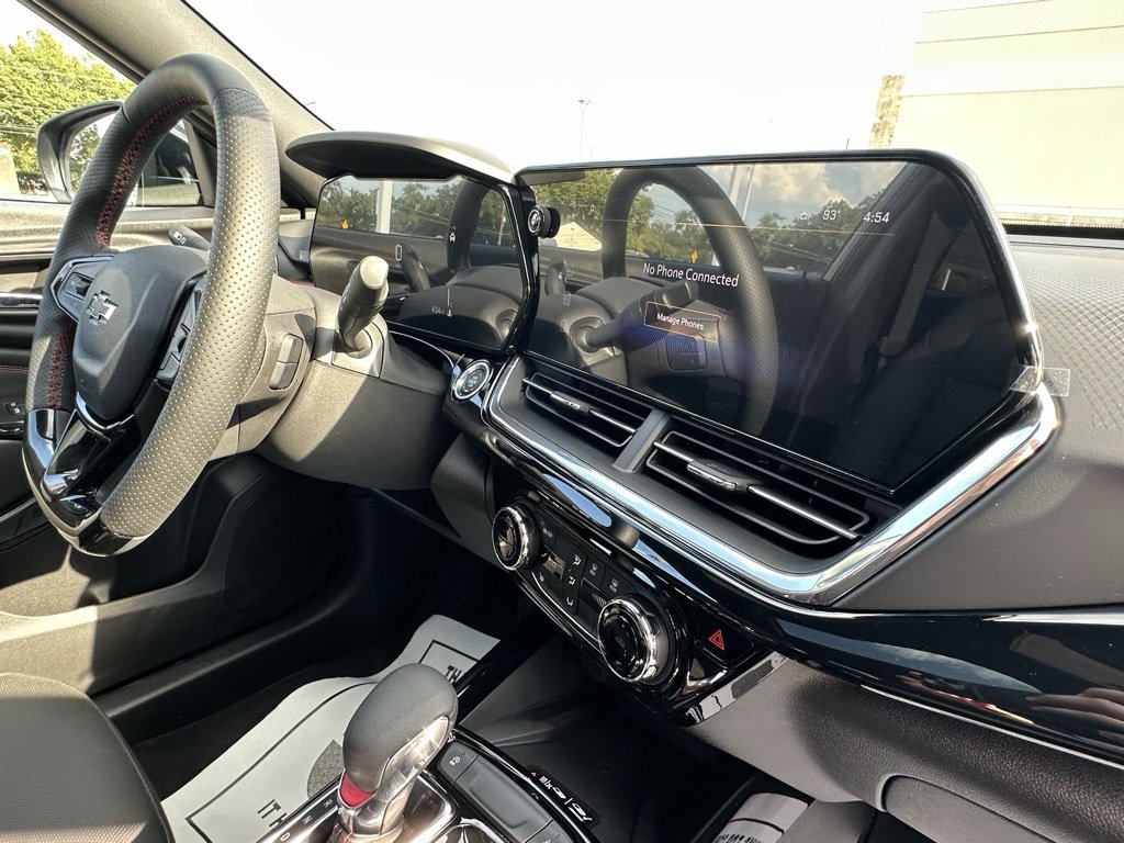 2025 Chevrolet Trax photo 13