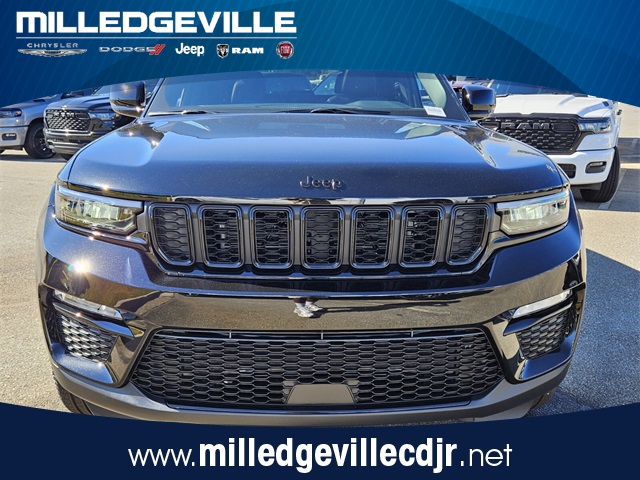 2025 Jeep Grand Cherokee Limited photo 2