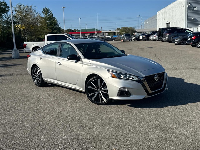 2021 Nissan Altima 2.5 SR photo 2