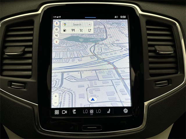 2025 Volvo XC90 B5 AWD Core photo 9