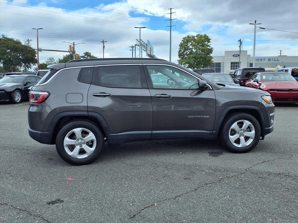 2019 Jeep Compass Latitude photo 27