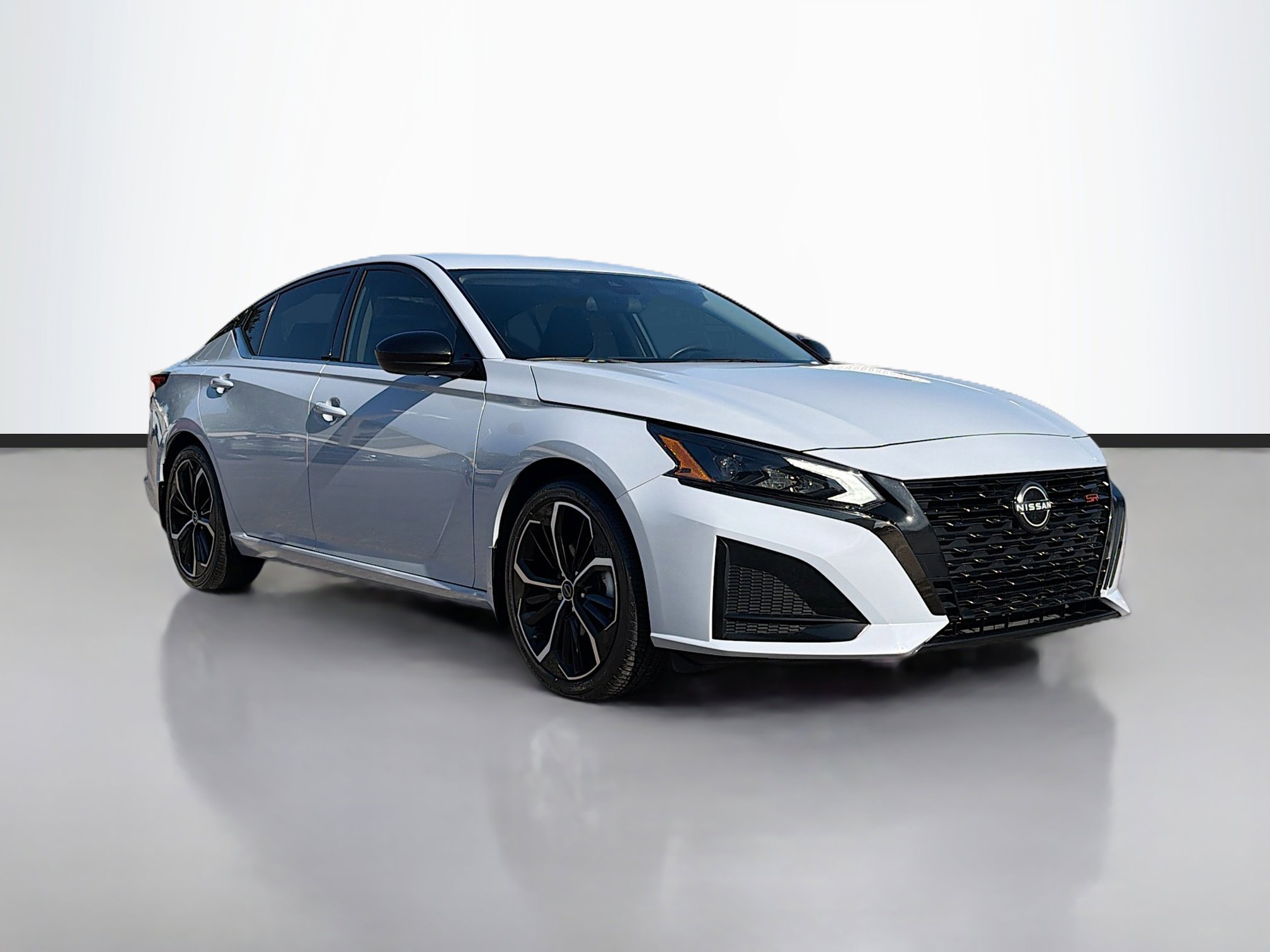 2023 Nissan Altima SR