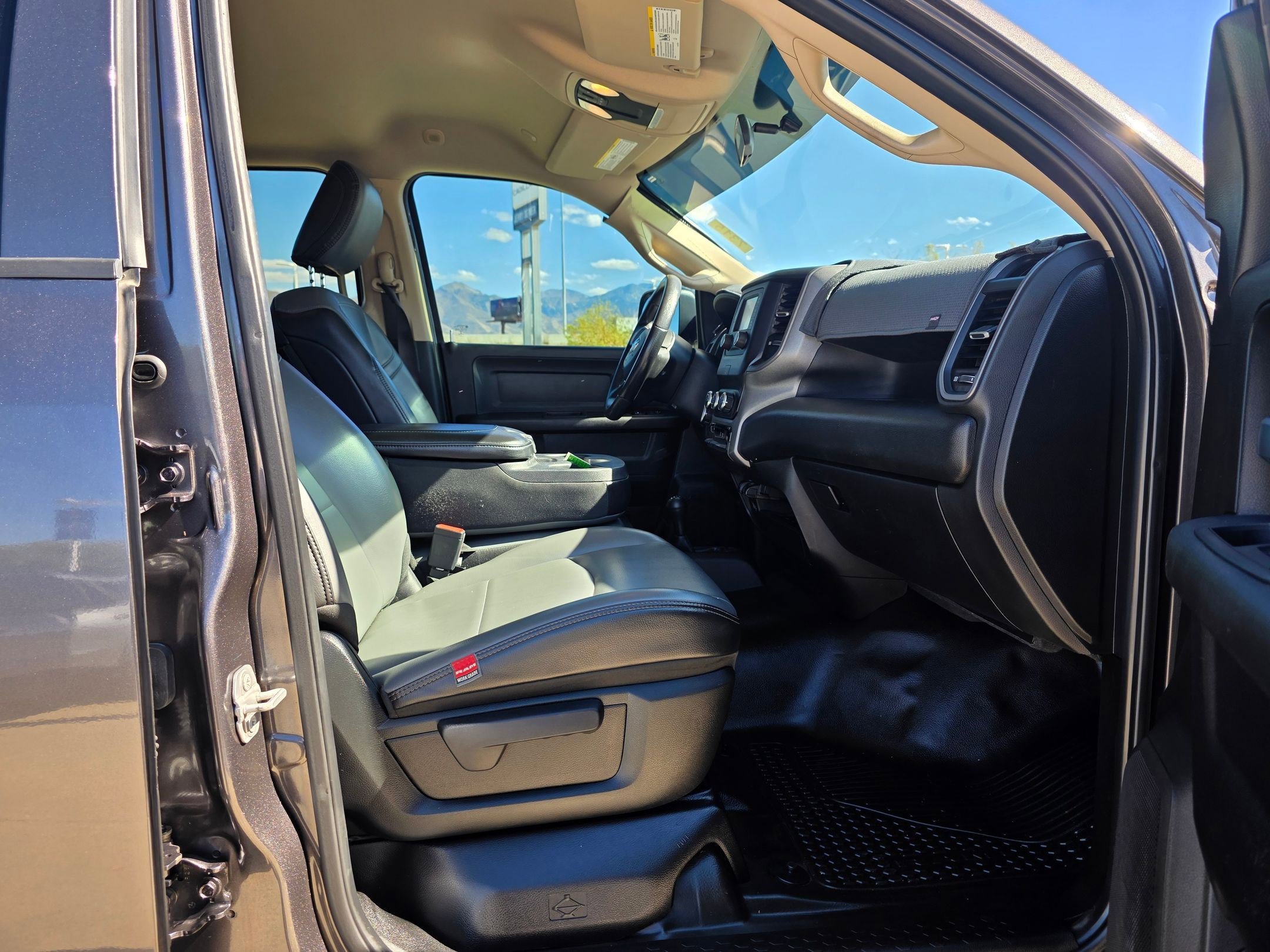 2019 Ram 2500 Tradesman photo 29