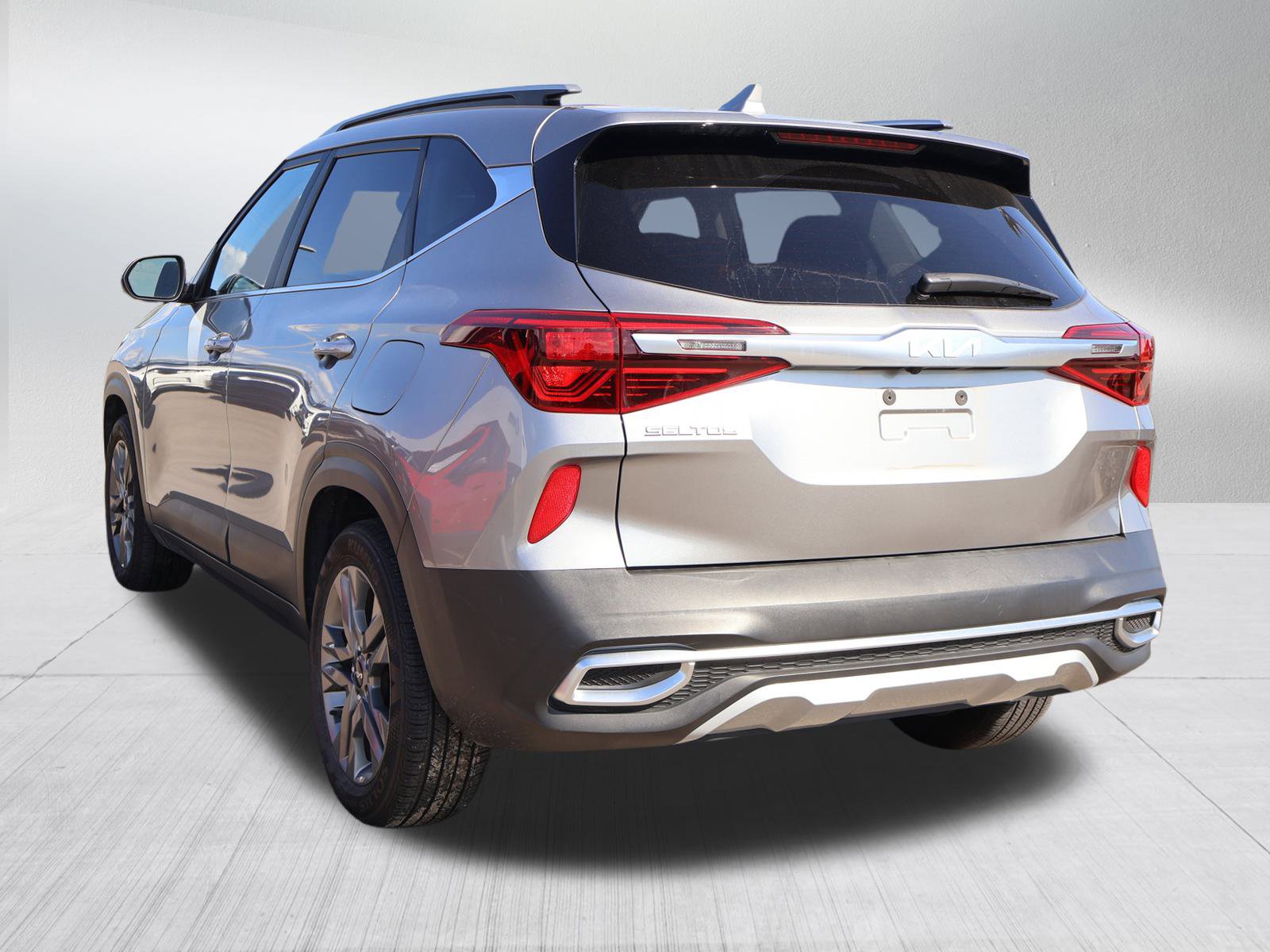 2023 Kia Seltos S photo 4
