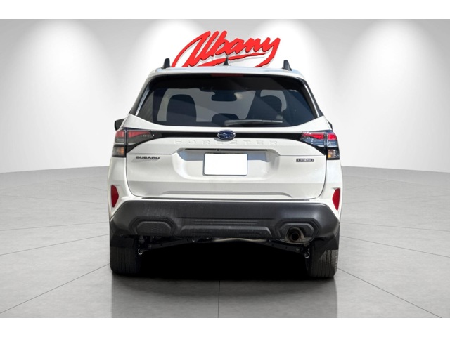2025 Subaru Forester Premium photo 4