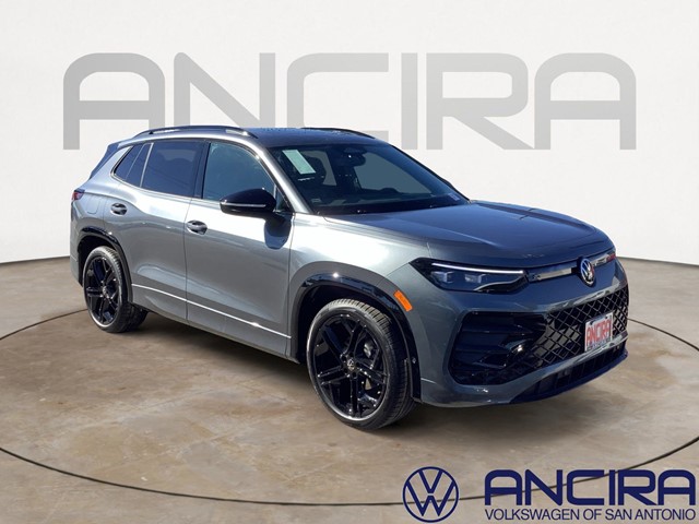 2026 Volkswagen Tiguan SE R-LINE BLACK's photo