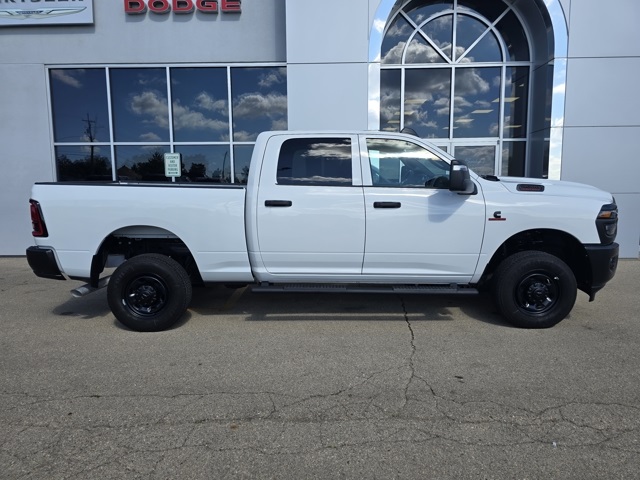 2025 Ram 2500 Tradesman photo 2