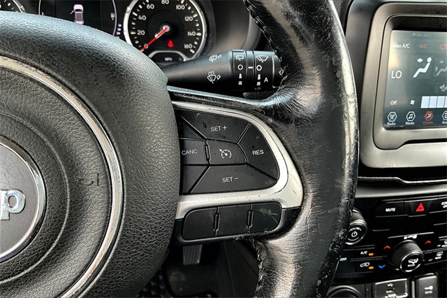 2020 Jeep Renegade Latitude photo 9