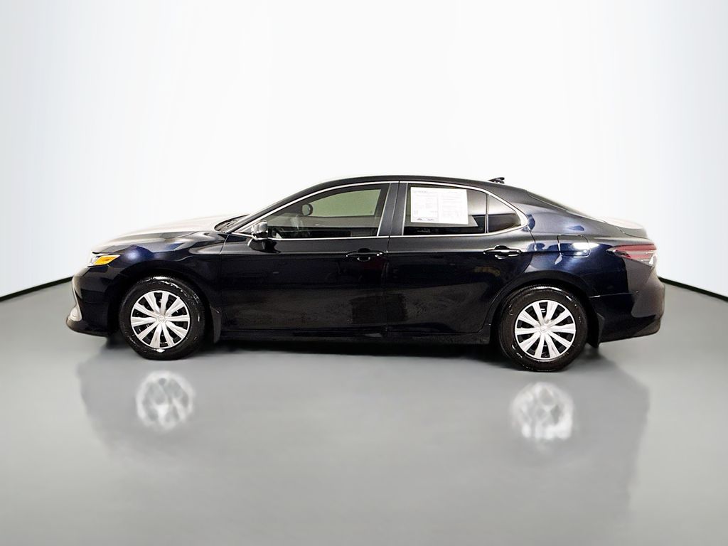2023 Toyota Camry Hybrid LE photo 4