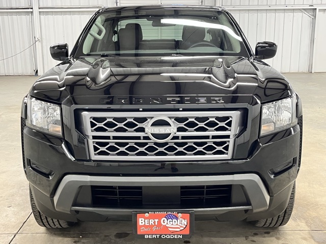 2024 Nissan Frontier SV photo 2