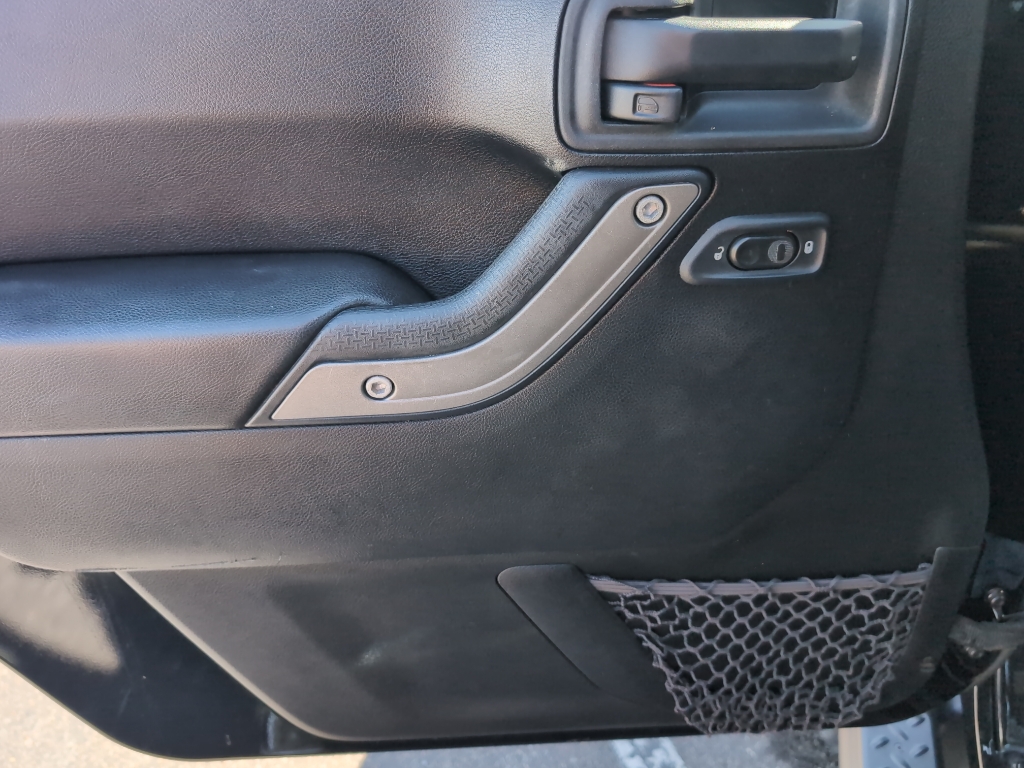 2014 Jeep Wrangler Unlimited Sport photo 11