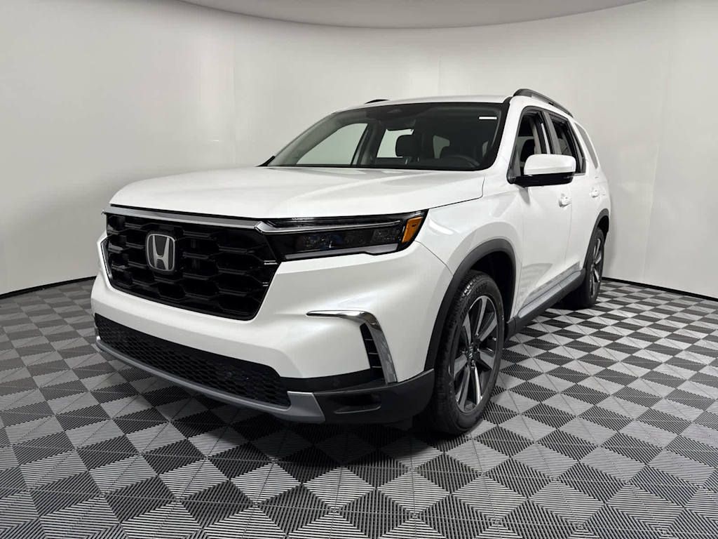 2025 Honda Pilot Touring's photo