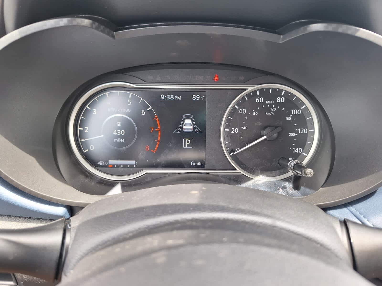 2025 Nissan Versa SV photo 14