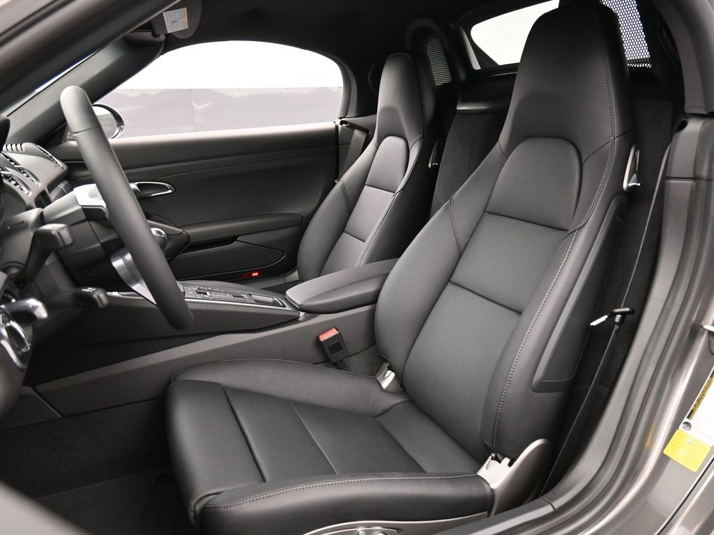 2025 Porsche Boxster photo 4