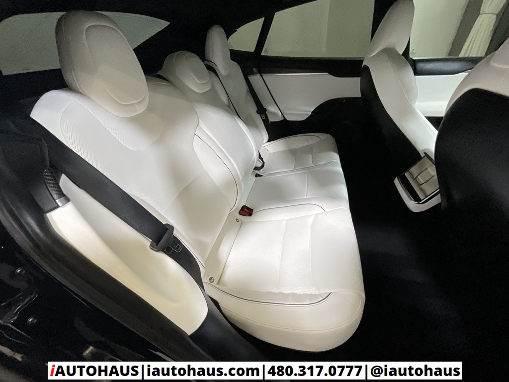 2023 Tesla Model S Plaid photo 16