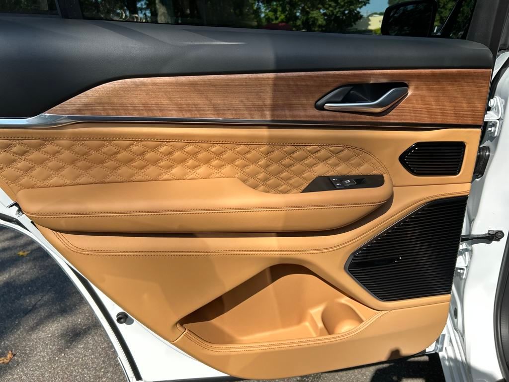 2025 Jeep Grand Cherokee L Summit photo 21