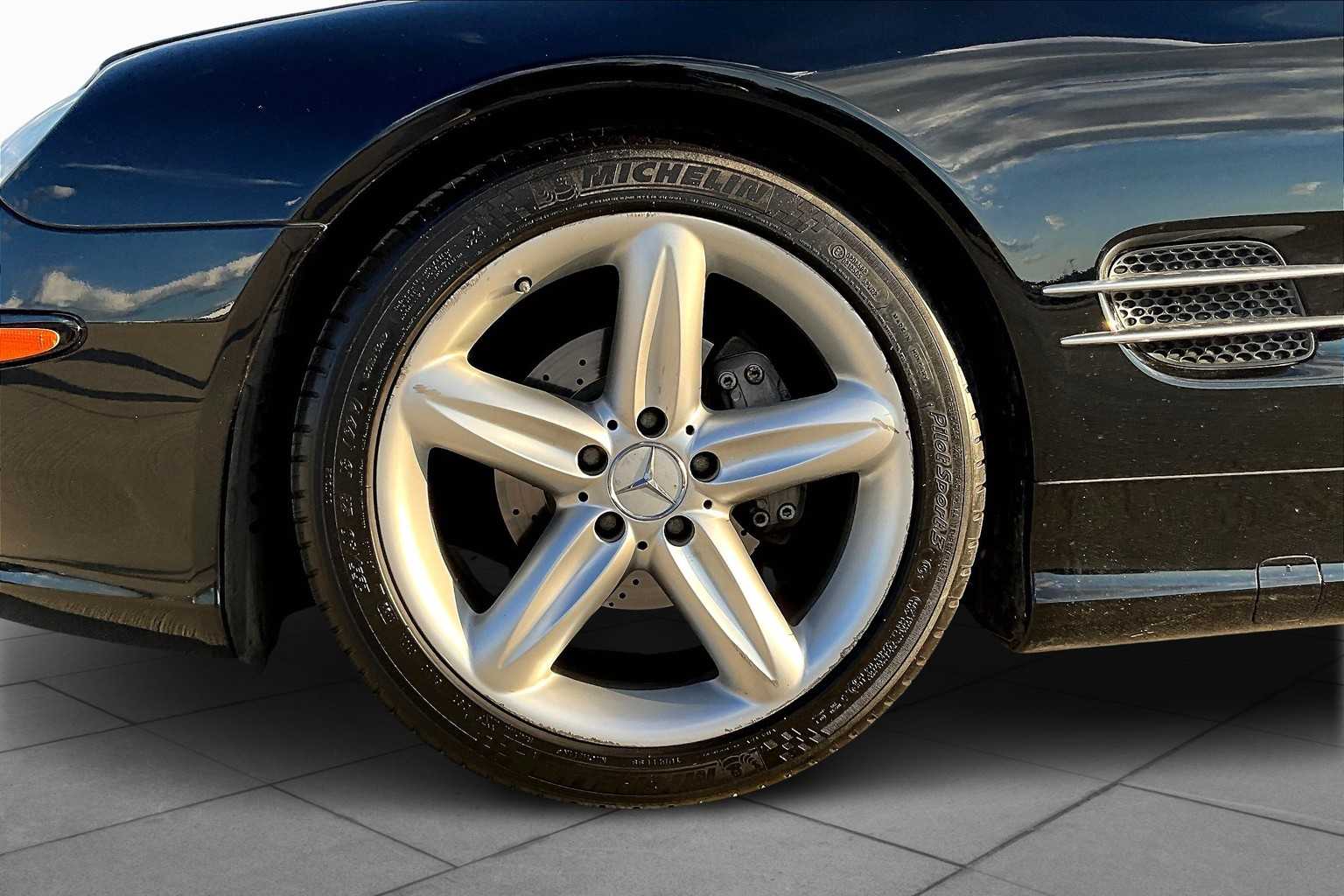2005 Mercedes Benz SL 500 photo 10