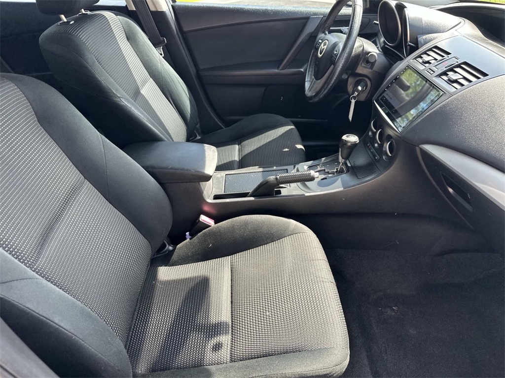 2012 Mazda Mazda3 Touring photo 13