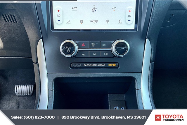 2024 Ford Edge SEL photo 18