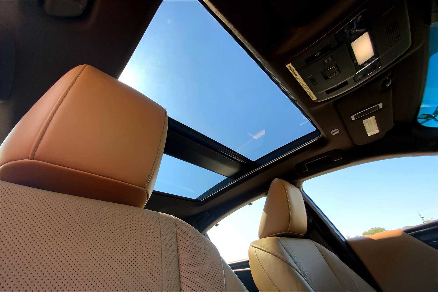 2020 Lexus ES 350 Ultra Luxury photo 13