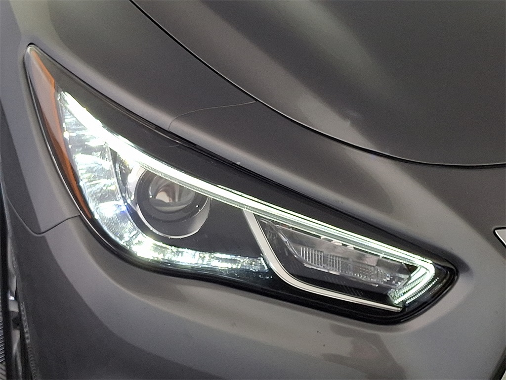 2020 Infiniti QX60 Luxe photo 9