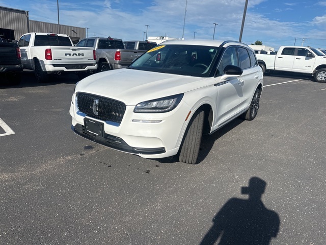 2022 Lincoln Corsair Standard photo 3
