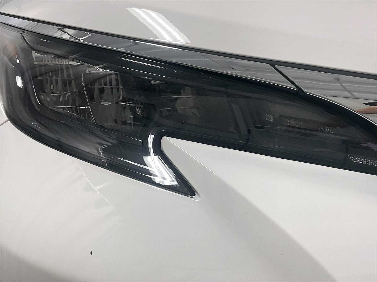 2024 Toyota Sienna LE photo 30