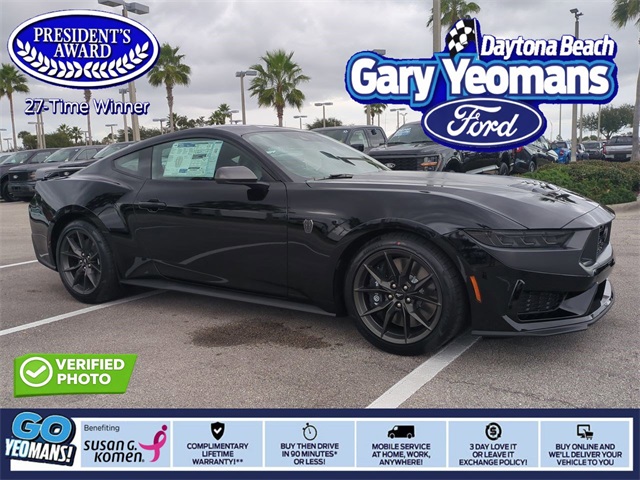 2026 Ford Mustang Dark Horse's photo