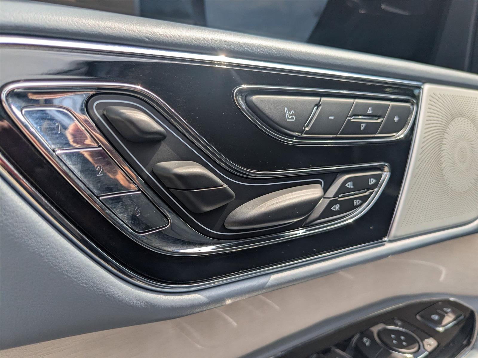 2020 Lincoln Navigator Black Label photo 12