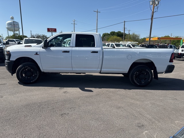 2025 Ram 3500 Tradesman photo 4