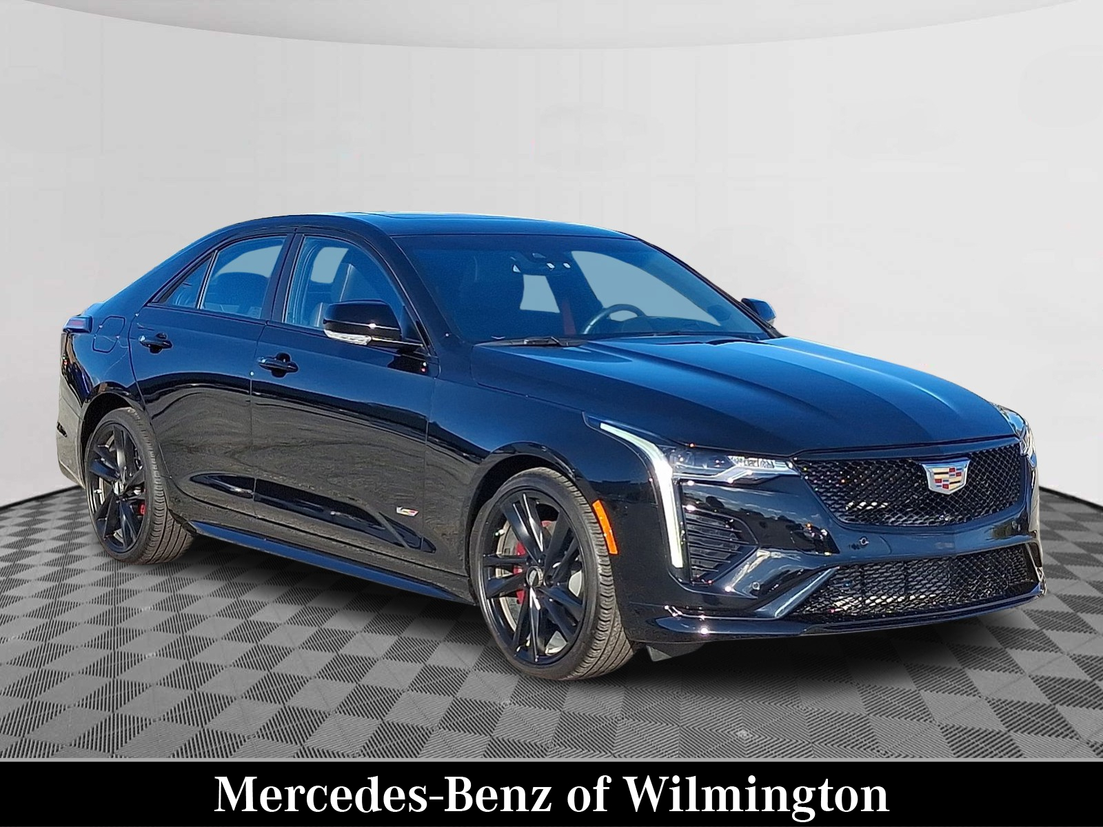 2023 Cadillac CT4 V-Series's photo