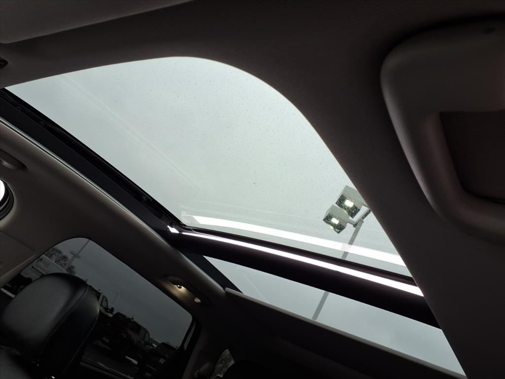 2022 KIA SORENTO - Image 10