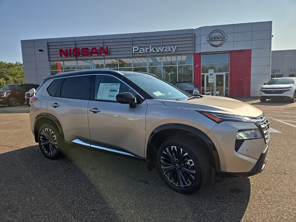 2026 Nissan Rogue Platinum's photo