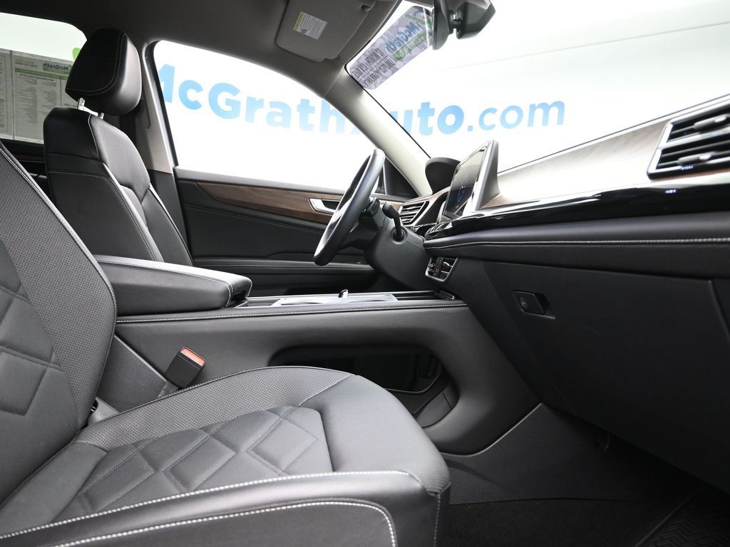 2024 Volkswagen Atlas SE photo 4