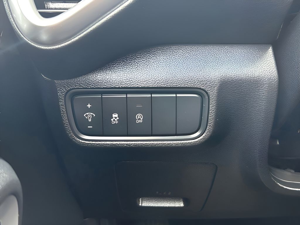 2024 Kia Soul LX photo 18