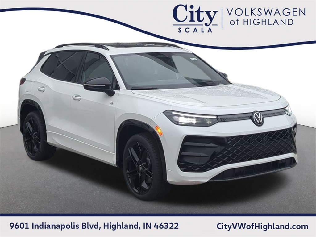 2026 Volkswagen Tiguan SE R-LINE BLACK's photo