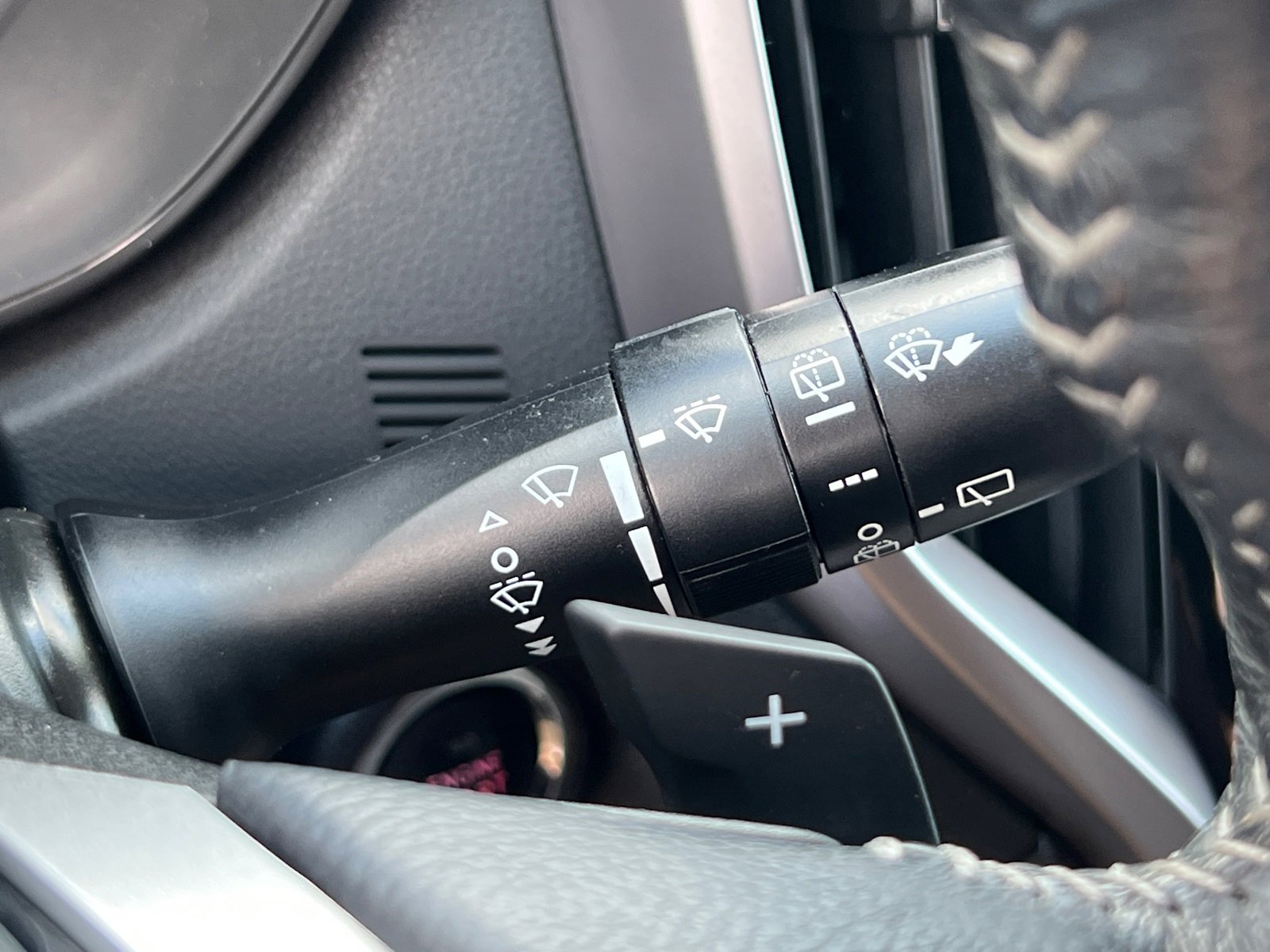 2020 Subaru Ascent Limited photo 34