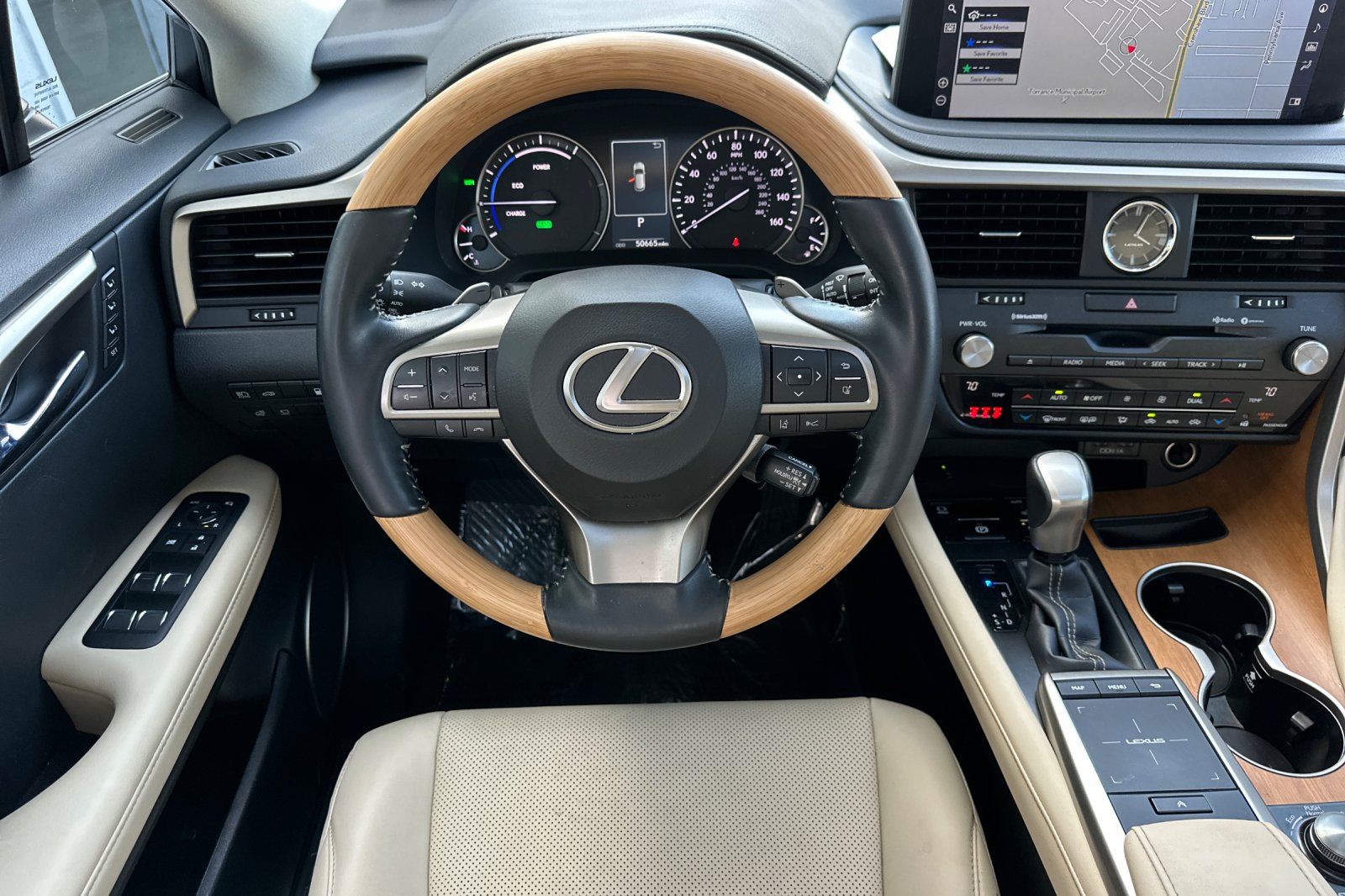 2022 Lexus RX 450h photo 13
