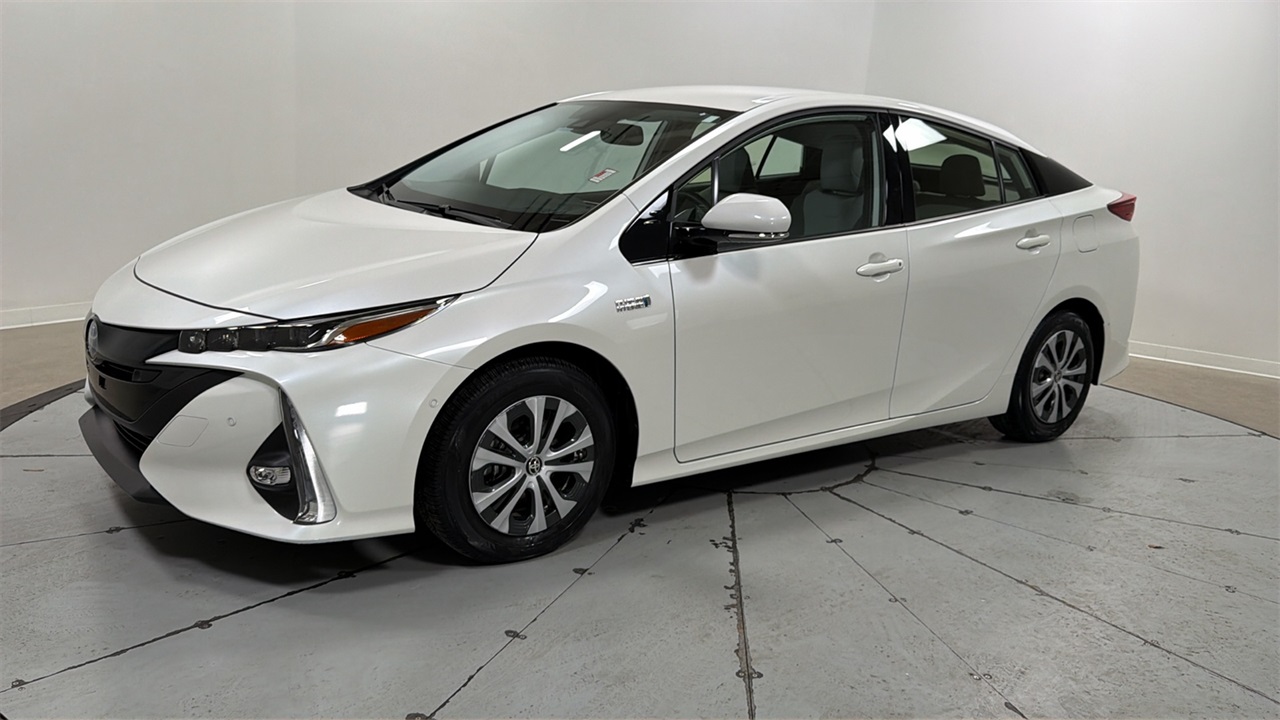 2020 Toyota Prius Prime Limited's photo
