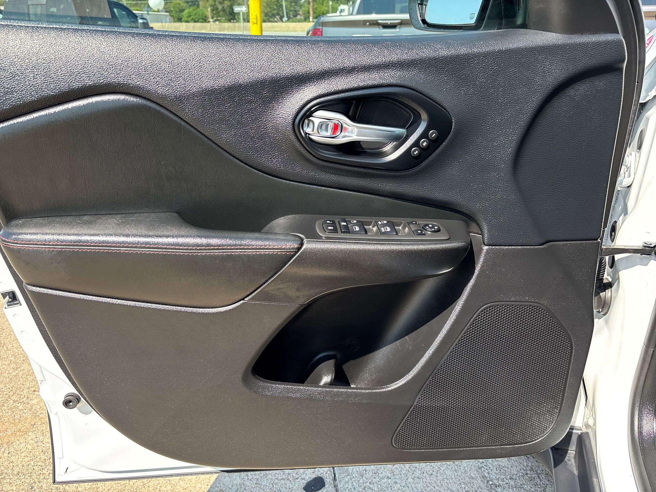 2021 Jeep Cherokee Trailhawk photo 7