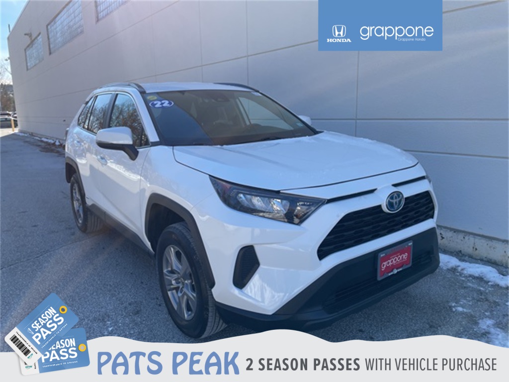 2022 Toyota RAV4 LE's photo