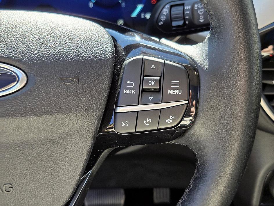 2022 Ford Escape SEL photo 24