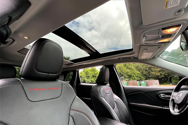 2020 Jeep Cherokee Trailhawk photo 21
