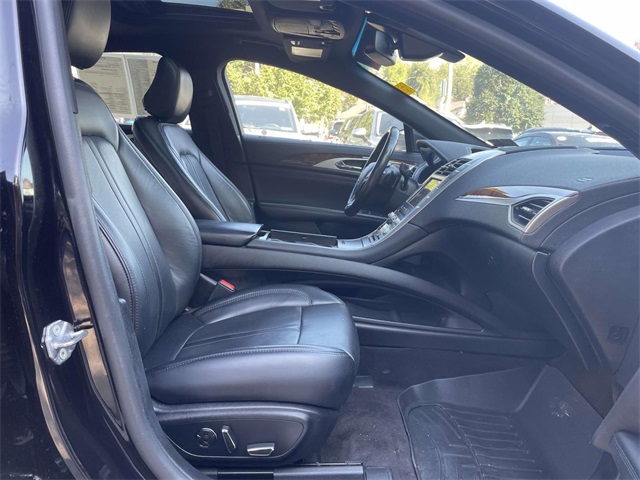 2020 Lincoln MKZ Reserve photo 16