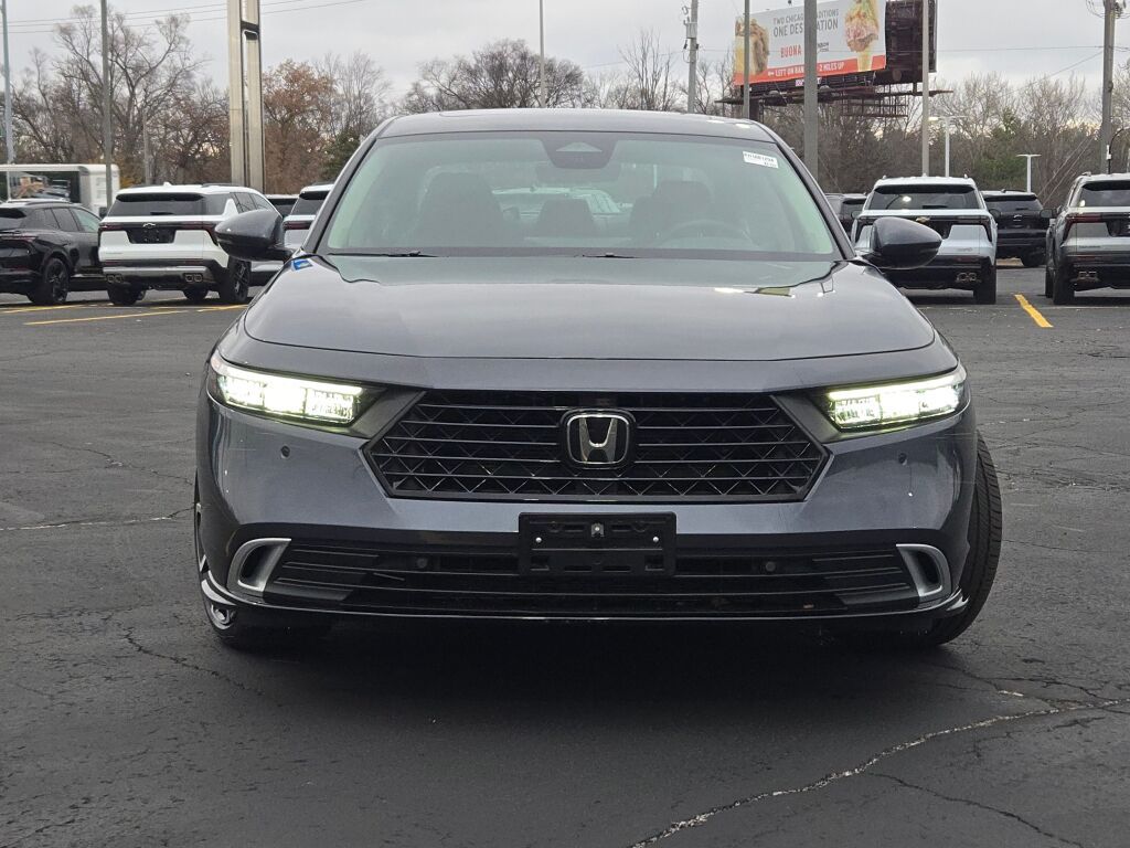 2025 Honda Accord Hybrid Touring photo 3