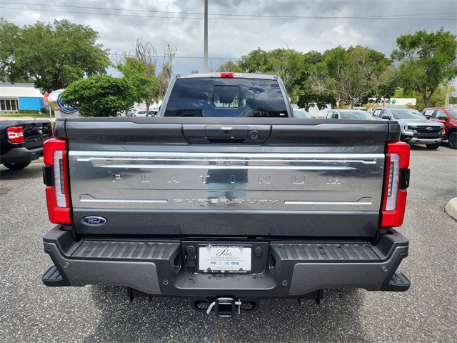 2025 Ford F-450 Platinum photo 4