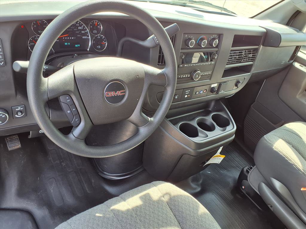 2025 Gmc Savana Cutaway 3500 photo 4