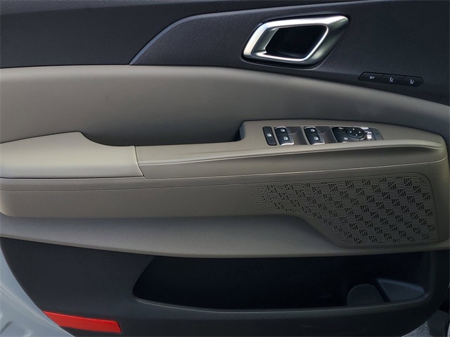 2026 Kia Carnival EX photo 2