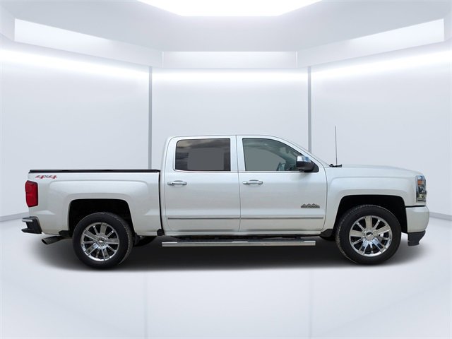 2017 Chevrolet Silverado 1500 High Country photo 2